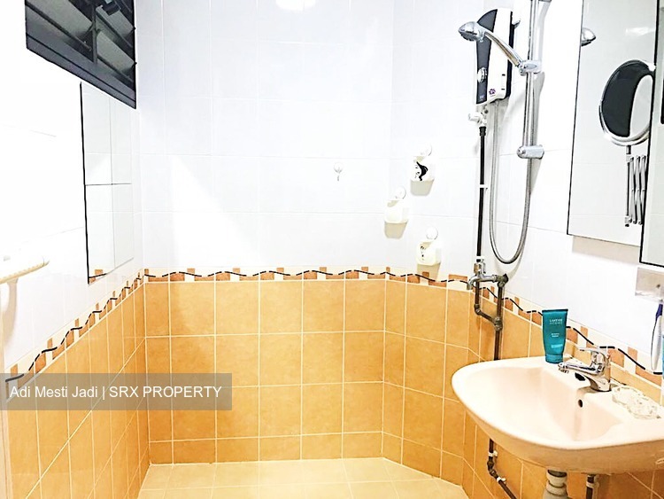 Blk 338 Jurong East Avenue 1 (Jurong East), HDB 4 Rooms #183406322